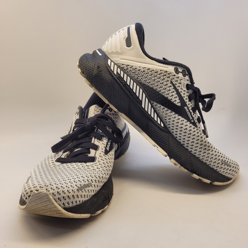 Brooks Adrenaline GTS 22 Womens Running Shoes White Black‎ 1203531B135 Size 6